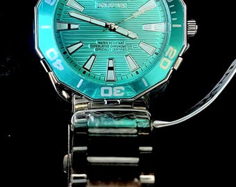 Relógio masculino Invicta 69239 em aço inoxidável com movimento de quartzo - Azul e Prata, 45 mm