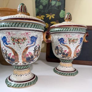 Hand Painted Porcelain Covered Urn Decorative Vase or Cache Pot