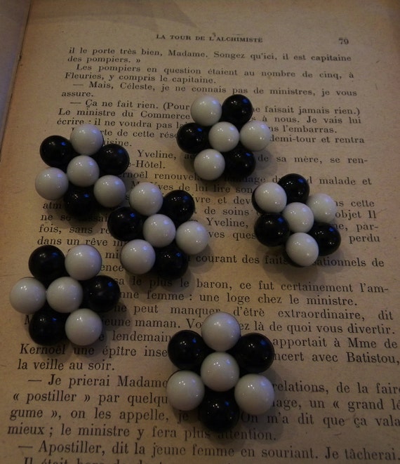 Vintage Boutons Très Jolie Fleur Noir Et Blanc En