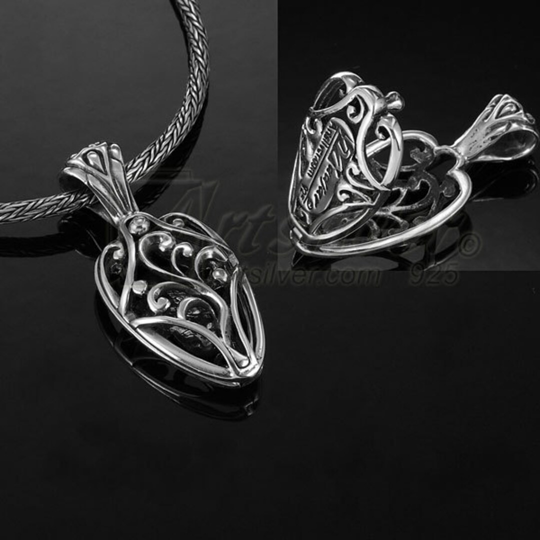 Perfume Locket Pendant. Ethereal Oil Diffuser Pendant Made in Solid