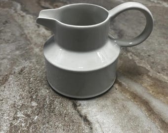 Midwinter Stonehenge witte melkkannetje vintage MCM Wedgwood Engeland