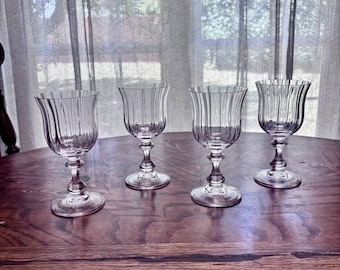 Set van 4 MIKASA FRENCH COUNTRYSIDE wijnglazen met voet, 17,4 cm hoog!