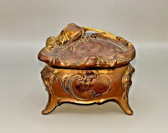 Vintage sieradendoosje van JB Jennings Bros met sierlijke Art Nouveau-rozen!