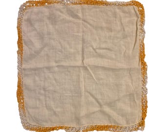 Chusteczka lniana w stylu vintage z lat 60., kolor maślanożółty, ręcznie robiona na szydełku, koronka 9x9