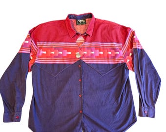 Vintage Roper Border Western overhemd voor dames, paars en rood, met Zuidwestelijke concho-knopen.