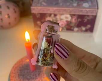 It Girl Energy Spell Jar | Glamour Magick for Beauty, Attraction & Magnetism