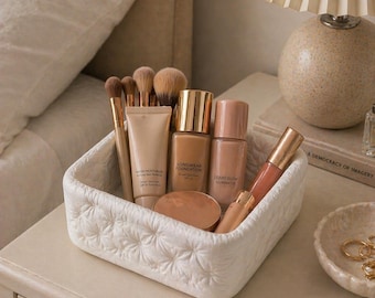 Makeup Storage Tray | Vanity Organiser for Cosmetics & Brushes | Quilted Beauty Holder | Skincare Organiser Gift