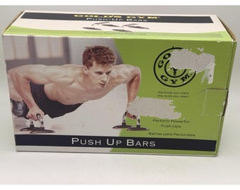 Soportes para flexiones Gold's Gym con agarre angular y patas antideslizantes.