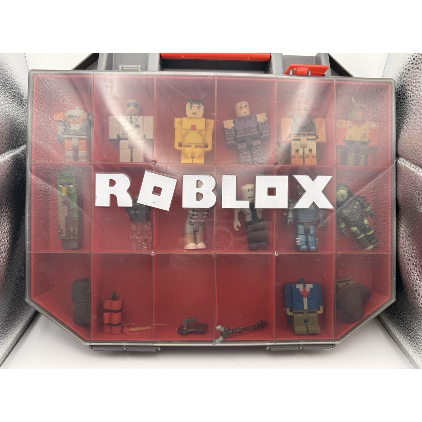 Roblox — Mixed Lot of 18 Figures & Parts W/case, Accessories - Etsy