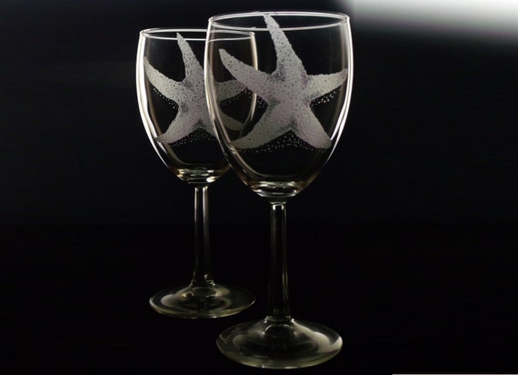 Hand Engraved Starfish Wine Glass Set: Coastal Beach House Decor