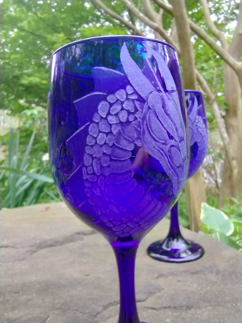 dragons wine glasses handmade cobalt blue dragon engraved custom wine glass engraved wine glass wine glasses goblets royal blue clear image 3