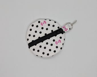 Pochette pour écouteurs à pois et nœud