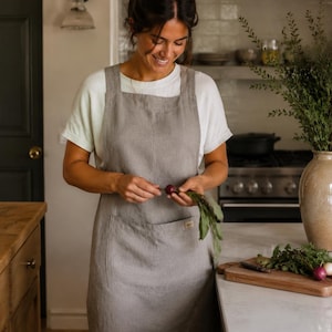 Apron Sewing Pattern PDF | Easy Tessuti Cross Back Apron with pockets | Beginner Friendly Sewing Tutorial | Japanese Kitchen Apron