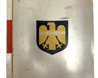 Álbum de figurinhas de cigarro vintage original de 1933 com uniforme militar alemão - Item de colecionador