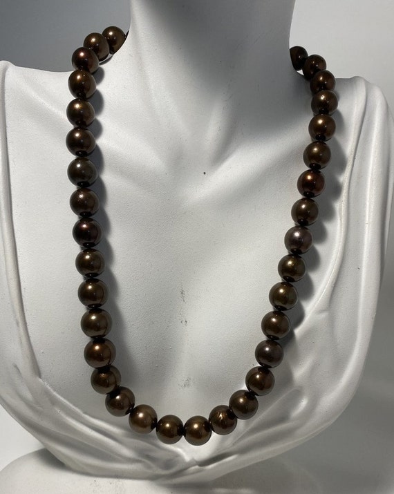 Tahitian Pearl Necklace: 14k Gold Clasp, Chocolate Bronze, 18 Inch