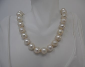 Mother's Day  Gift USA Vintage for sell Round Natural White Australian Saltwater 11.8mm Real Pearl Strand  17.5" Necklace PN061