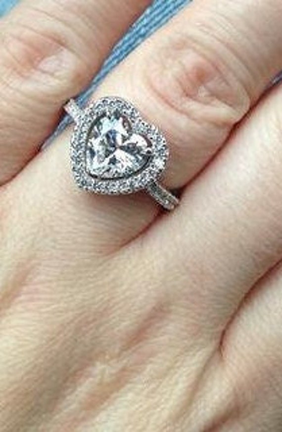 Avant garde Fabulous Sparkle! Heart Ring 2.75ct D… - image 1