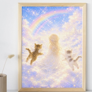 以下が含まれることがあります： 花冠をつけた金髪の人物と、翼の生えた2匹の子猫が、鮮やかな虹の下で輝く光に満ちた雲の中を漂っている様子を描いた額入りアートプリント。全体的に柔らかなパステルカラーで、幻想的な光に包まれたシーンです。