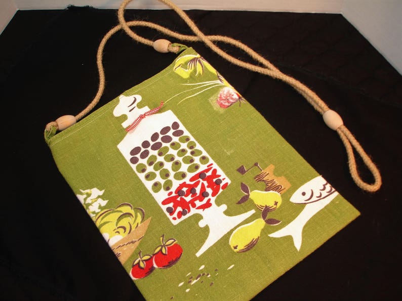Olives and more Green Mid Century Modern Design Shoulder bag Upcycled Vintage Martex Towel Lined Natural rope handle w wood beads