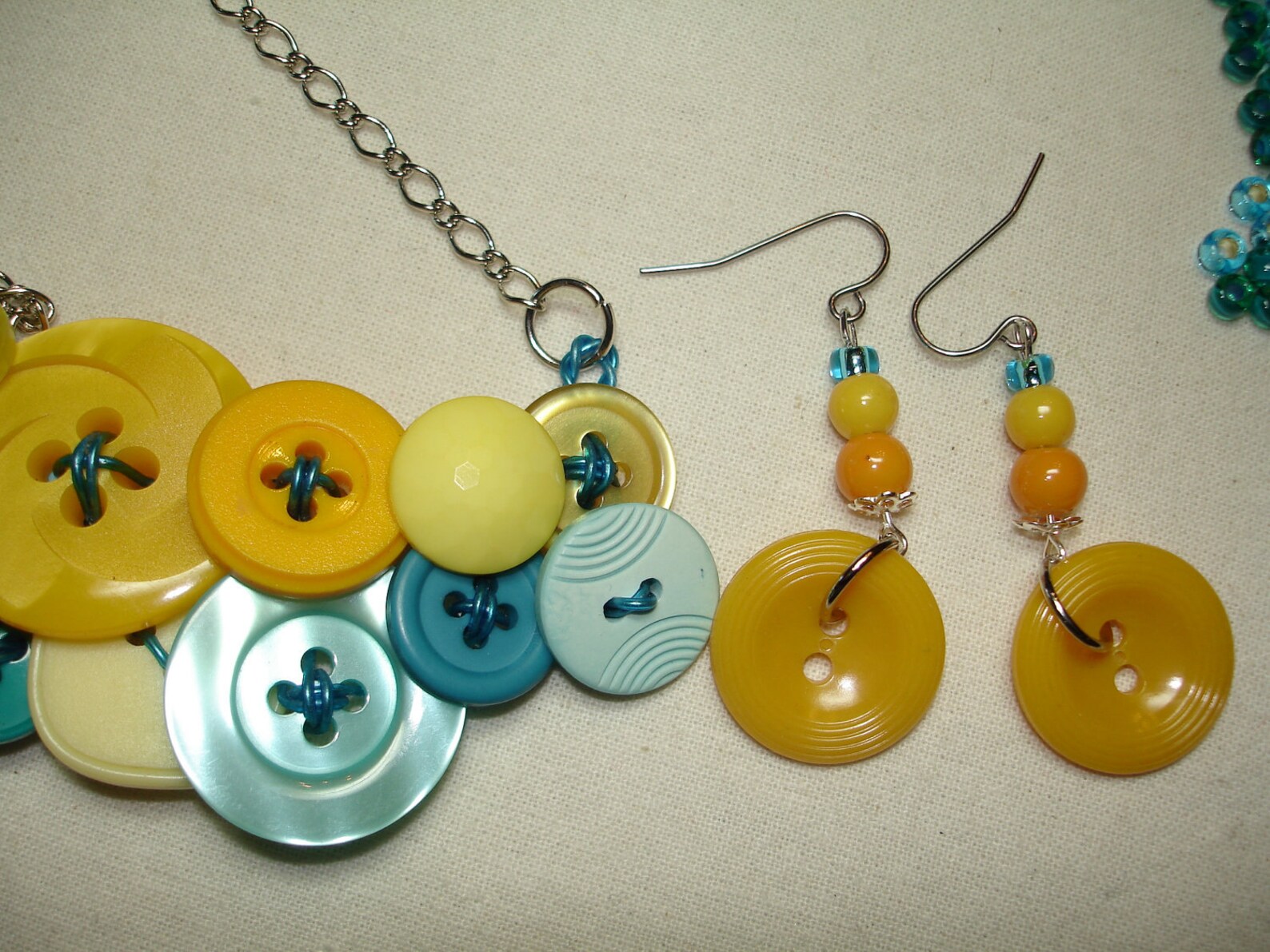 Button Necklace Vintage button jewelry AquaTurquoise blue Etsy