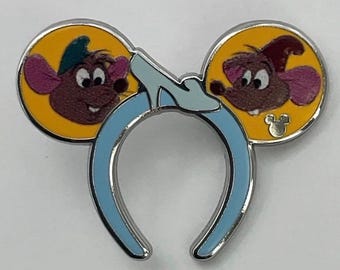 Disneyworld wave a 2026 Gus and jaq ear chaser trading pin