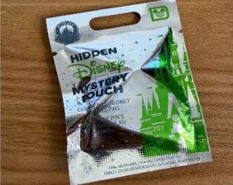 Sealed hidden Disney 2026 wave a mystery pack including 2 mystery pins Walt Disney world hidden Mickey trading pins