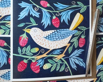 Blauer Vogel mit Erdbeeren Grußkarte