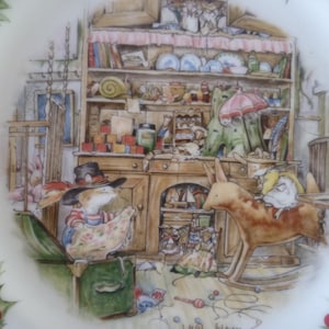 Brambly Hedge Royal Doulton The Discovery Plate  Jill Barklem