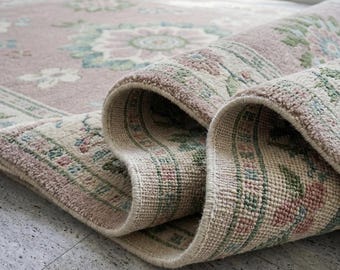 Handgeknoopt bloementapijt, pastelroze groenblauw wollen tapijt, vintage tapijt, handgemaakt tapijt, zacht botanisch designtapijt voor slaapkamer