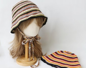 Sombrero tipo cubo de crochet a rayas, sombrero de sol de verano estilo retro bohemio, detalle de lazo