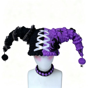 Handvirkad virkad narrhatt och halsbandsset, tvåfärgad Halloweenkostym, goth-stil