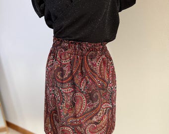 Vintage 90s Paisley Midi Skirt | Burgundy Rust Black Boho Print | Elastic Waist Satin Polyester | Size Small