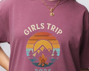 Campfire Mountain Sunset Personalized Shirt, Girls Trip 2026 Graphic Tee, Size: S–3XL