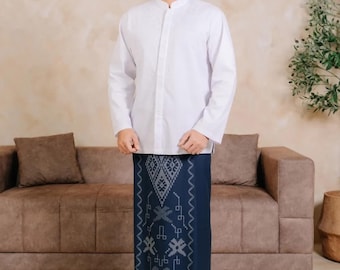 Premium Navy Blue Batik Sarong - Handcrafted Indonesian Cotton Sarung - Traditional Men's Waist Wrap for Prayer, Beach or Boho Lifestyle