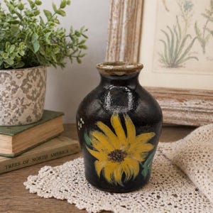 Jarrón de cerámica Bear Pottery con diseño de girasol, estilo vintage de 1990, cerámica artística pintada a mano, jarrón rústico de cerámica negra esmaltada, firmado.