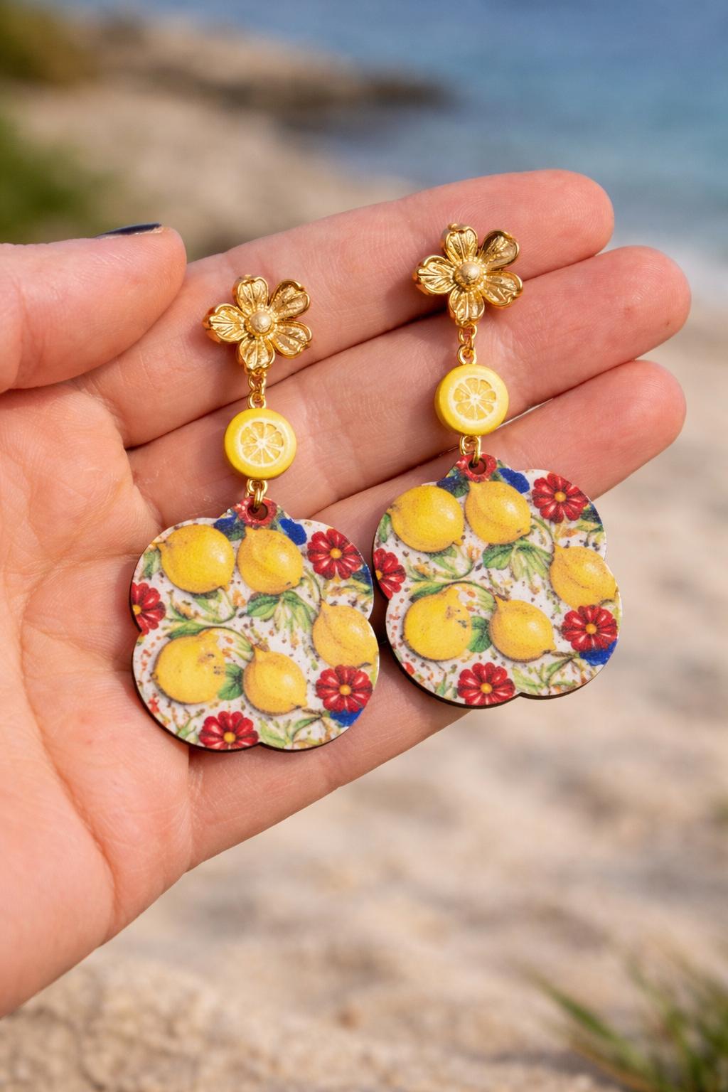 Boucles D'oreilles Sicily Style Boho - En Laiton, Soie Et Bois - Couleur Rouge Et Or - Neuf Sans Emballage