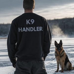 K9 Handler Back Print Sweatshirt - Hundetrainer Rundhalsuniform