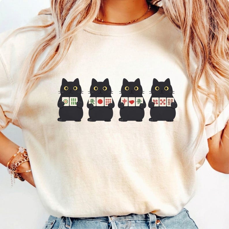 Men's Short-Sleeved T-Shirt With A Night Scene Of Cats Playing Mahjong. SHEIN EU