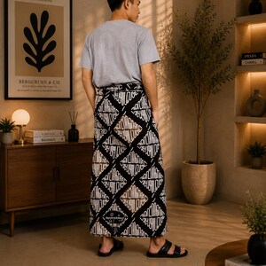 Modern Sabar Narima Batik Sarong Calligraphy Javanese Script Wrap Skirt Premium Cotton Lungi Dress Unisex Beach Pareo Zen Mindfulness Gift