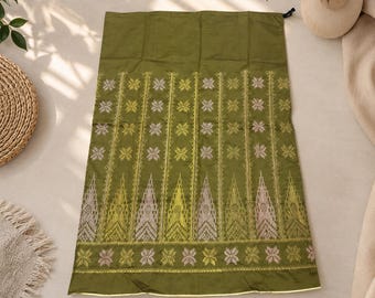 Embroidered Sabbe Bugis Sarong, Traditional Makassar Woven Fabric, Ethnic Floral Embroidery Wrap Skirt, Customary Cultural Formal Textile