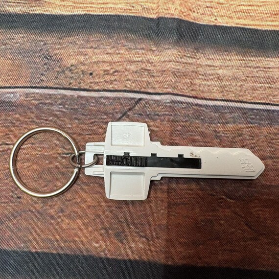 Daffron Data Solutions Key Razor Blade Keychain Vintage Utility Industry View 2