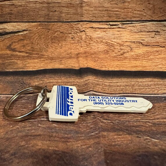 Daffron Data Solutions Key Razor Blade Keychain Vintage Utility Industry View 5