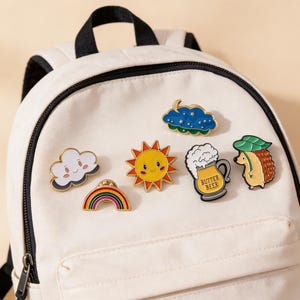 Kawaii Weather Enamel Pins, Cute Sun Moon Cloud Brooch Set, Rainbow Pin, Aesthetic Accessories, Cartoon Pins Gift
