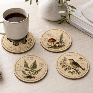 Juego de 4 posavasos de corcho con motivos botánicos vintage, posavasos antiguos con diseño de naturaleza, decoración de setas, helechos, pájaros y mariposas, regalo rústico para la mesa de centro.