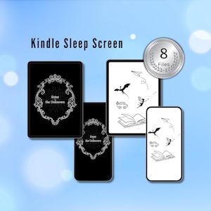 Könnte beinhalten: Digitales Kunstdisplay mit Kindle Sleep Screen-Designs. Das Bild zeigt mehrere Geräte mit Schwarz-Weiß-Illustrationen, darunter ein Drache, eine Fee und ein Papierflieger. Der Text "Enter the Unknown" ist ebenfalls sichtbar.
