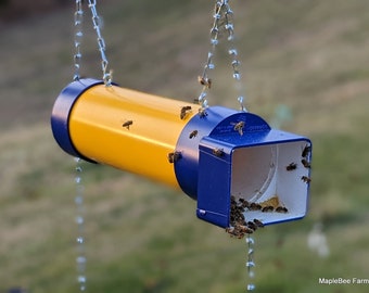 Honey Bee Pollen Feeder