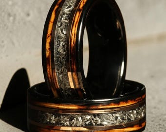 Anello con meteorite a forma di botte di whisky, fede nuziale in tungsteno con legno bruciato, anello con intarsio di meteorite, fede nuziale da uomo, anello in legno unico, regalo per il marito