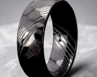Anello in acciaio Damasco martellato nero, fede nuziale da uomo, anello in acciaio Damasco, fede nuziale martellata nera da 8 mm, anello di anniversario unico per lui