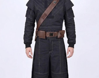 Disfraz de Boba Fett de The Mandalorian: armadura y chaleco de piloto personalizados, atuendo de cazarrecompensas para convenciones y eventos de ciencia ficción.