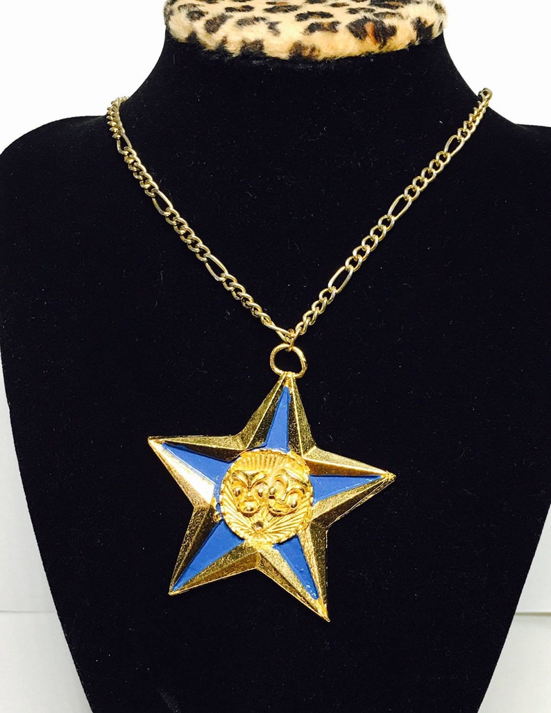 Large Star Pendant /& Matching Necklace vintage Anniversary Sale Gold Tone Blue Enamel Item No B576